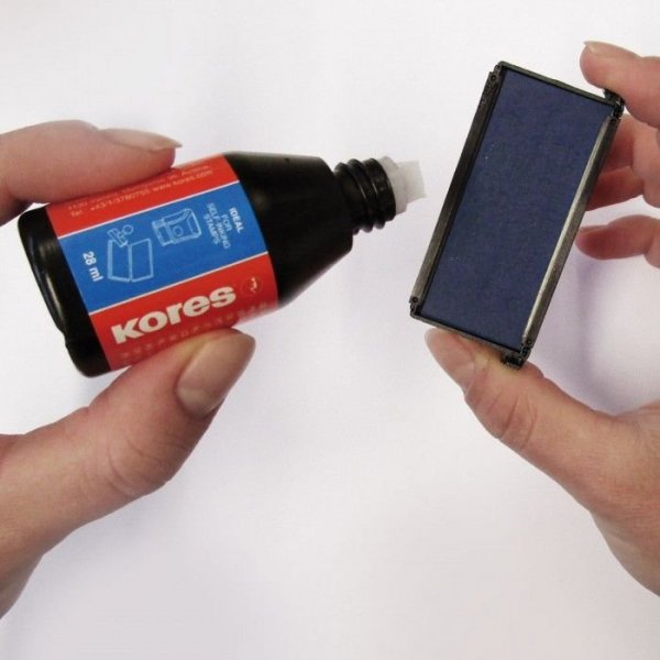 Razítková poduška 7x11 cm / černá