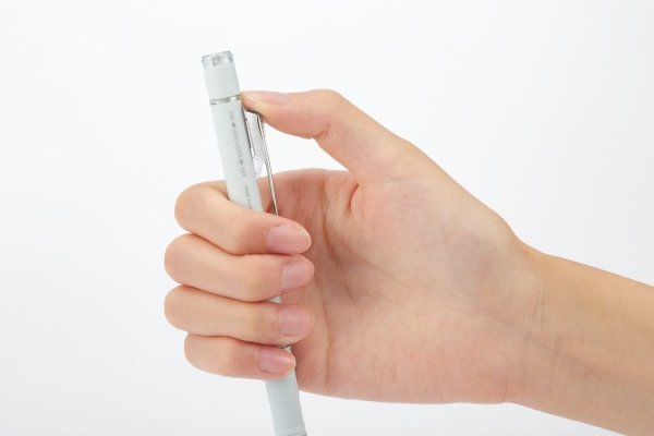 Tombow Mikrotužka MONO graph GRIP pastelové barvy s pogumovaným úchopem, purple