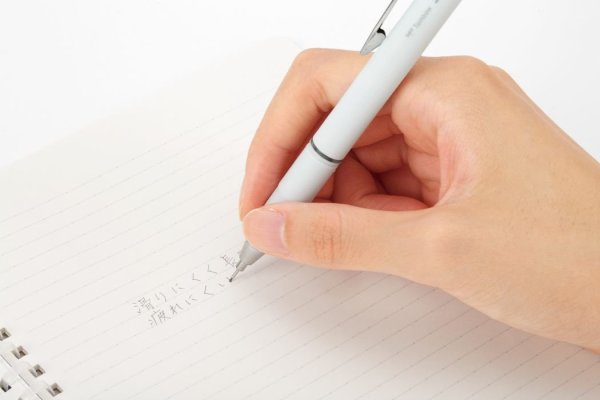 Tombow Mikrotužka MONO graph GRIP pastelové barvy s pogumovaným úchopem, purple